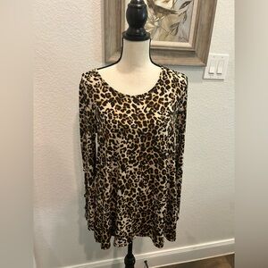 New York Laundry Cheetah Print Flowy Tunic Top - NWT - Size M
